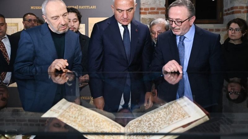Yüz binlerce nüshası basılan Mushaf-ı Şerif’in aslı Türkiye’ye vakfedildi